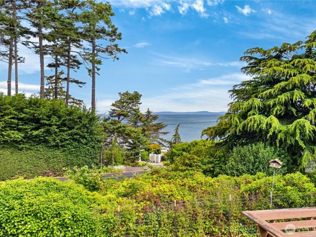 House for sale in Oak Harbor, Washington
