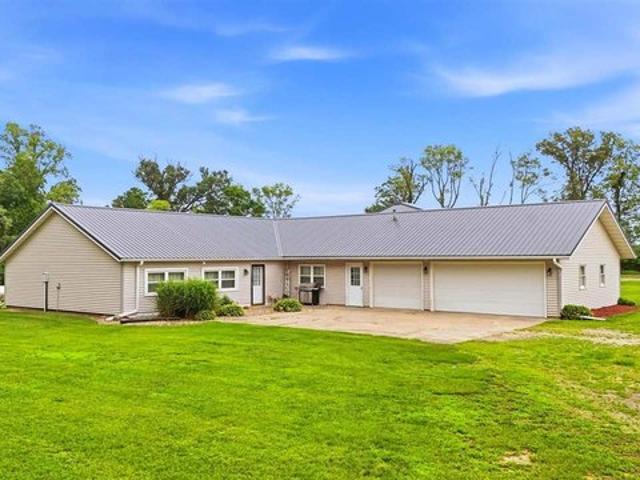 House for sale in Columbus Junction, Louisa County