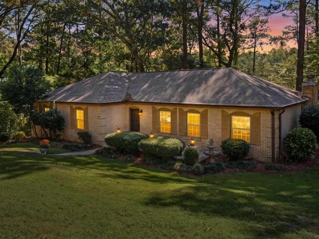 House for sale in Camelot Woods, Hoover