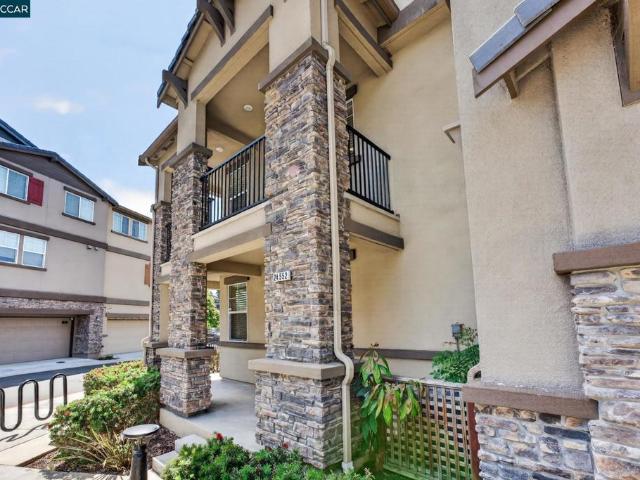 Townhouse for sale in Hayward, California