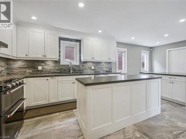 Apartment for rent in Oakville, Golden Horseshoe