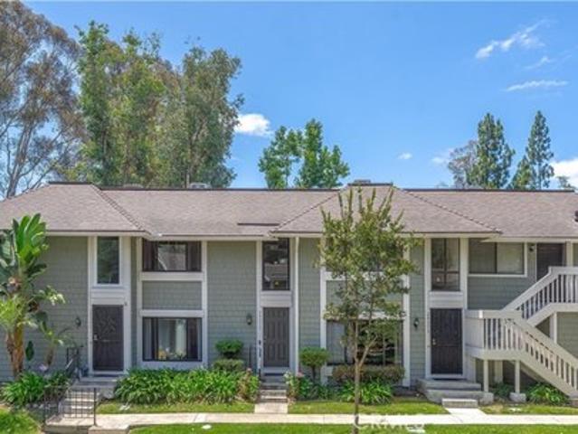 Townhouse for sale in Foothill Ranch, California