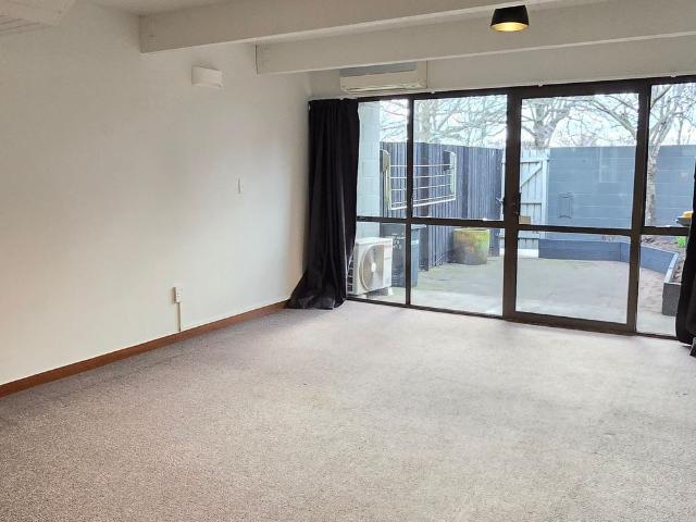 Townhouse for rent in Heathcote, Canterbury