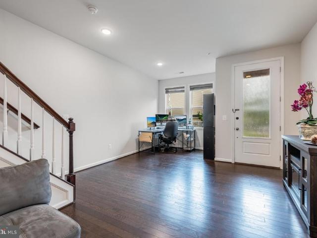 Condo for sale in Virginia