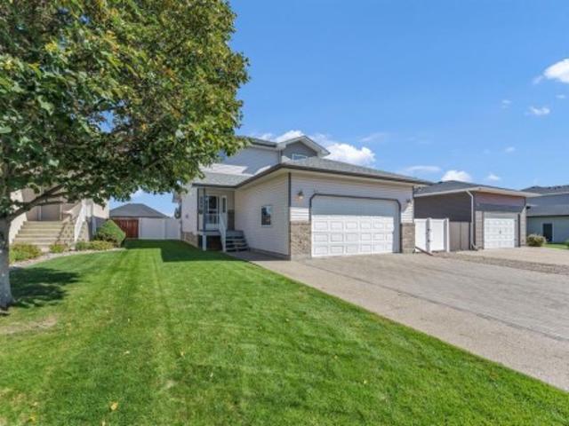House for sale in Medicine Hat, Alberta