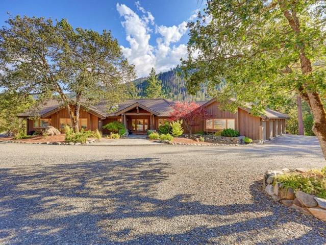 House for sale in Oregonia