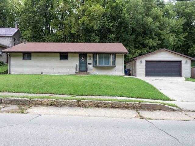 House for sale in Eagle Point, Dubuque
