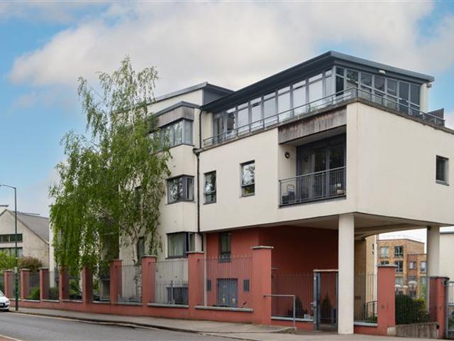 Apartment for sale in Bluebell, North Tipperary