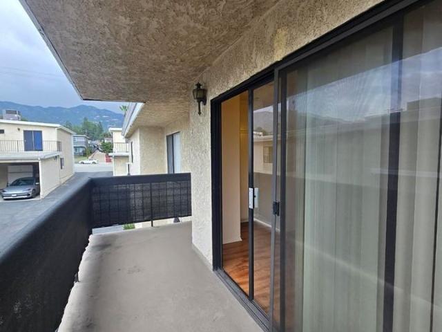 Apartment for rent in Canoga Park, California