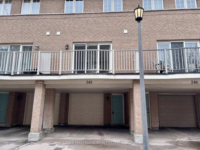 Condo for rent in Richmond Hill, Golden Horseshoe