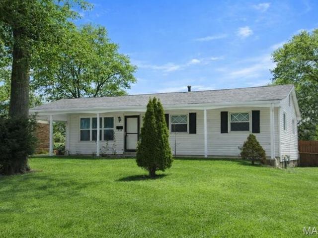 House for sale in Hazelwood, Missouri