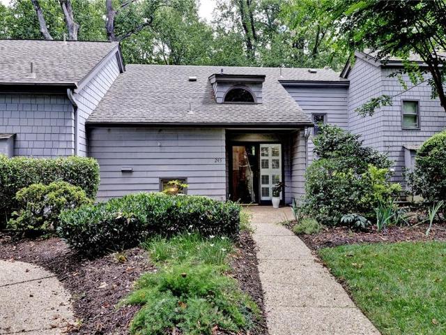 Townhouse for sale in Virginia