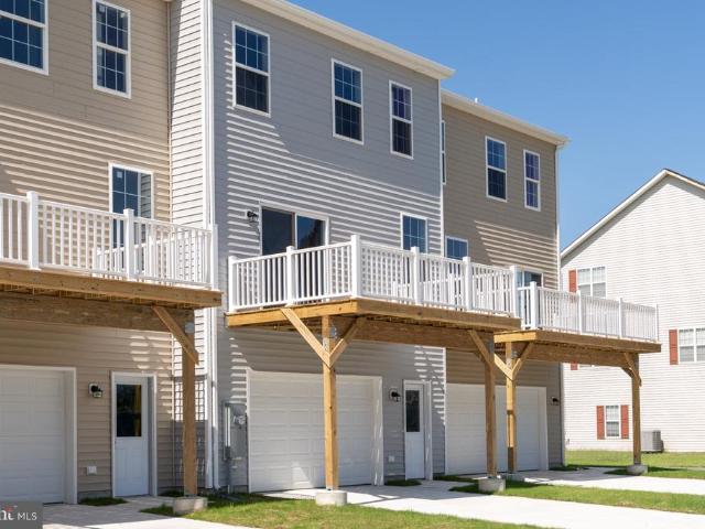 Townhouse for sale in Sandy Meadows, Denton