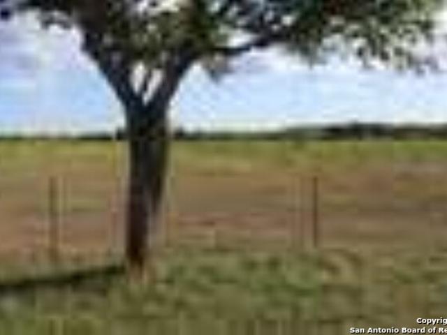 Land for sale in Utopia, Texas