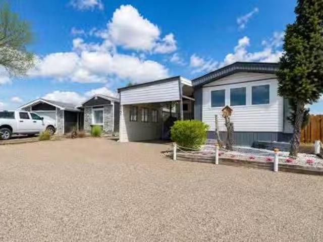 House for sale in Medicine Hat, Alberta