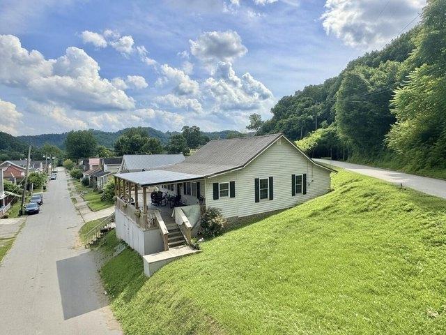 House for sale in Hagerhill, Kentucky