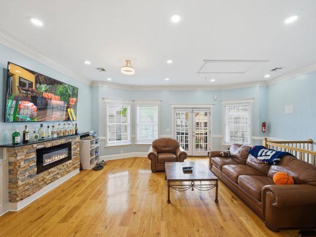 House for sale in Hudson, New Jersey