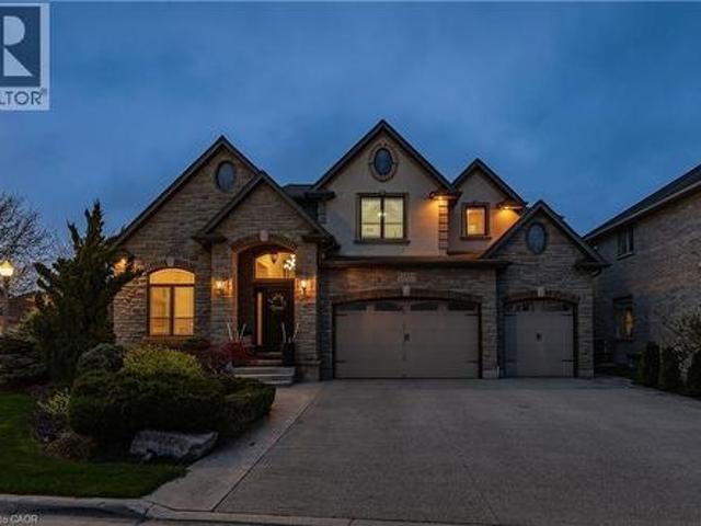 House for sale in Pioneer Tower West, Kitchener