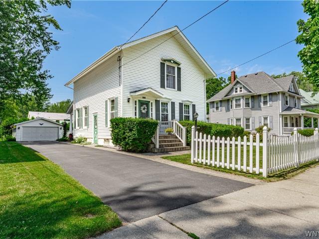 House for sale in Niagara, New York