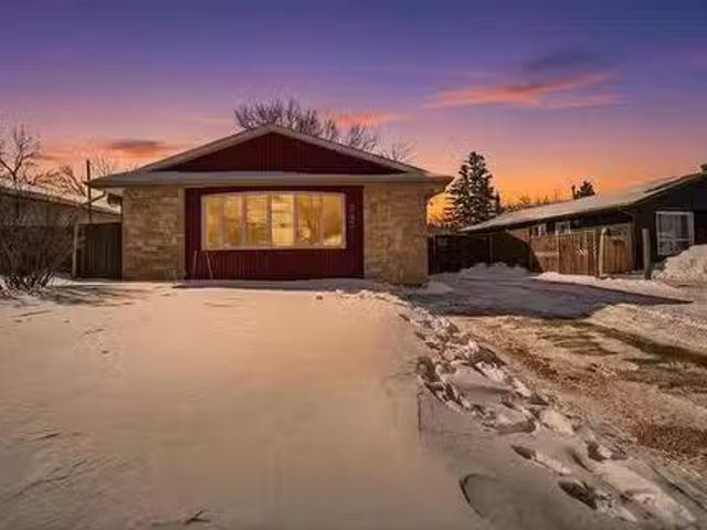 House for sale in East St. Paul, Manitoba