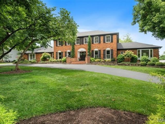 House for sale in Creve Coeur, Missouri
