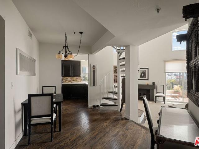 Condo for sale in Canoga Park, California
