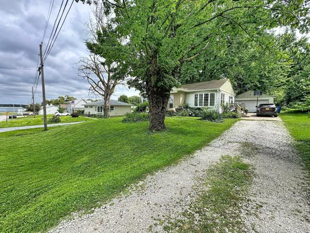 House for sale in Carbon Cliff, Illinois