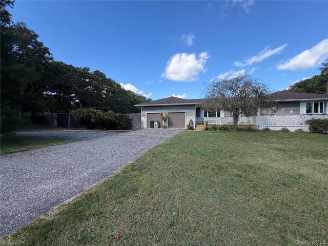 House for sale in Mastic, Town of Brookhaven
