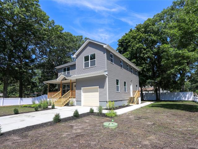 House for sale in Babylon, New York