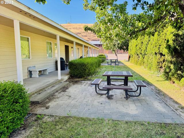 Commercial for sale in Oregonia