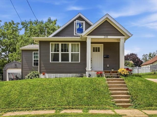 House for sale in Dubuque, Iowa