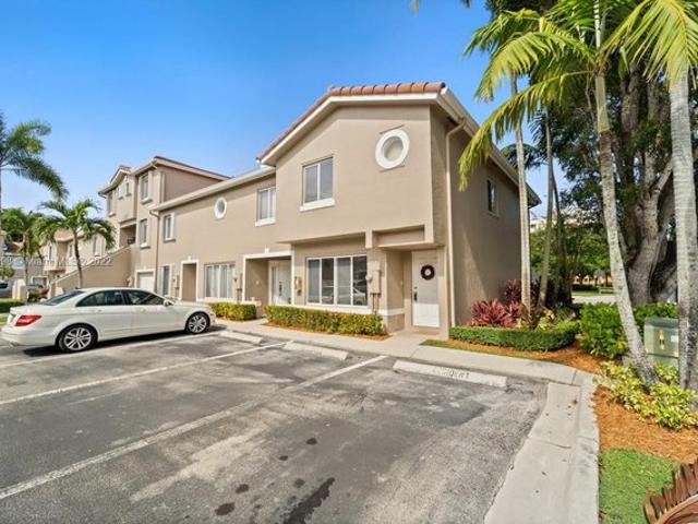 Townhouse for sale in Weston, Florida