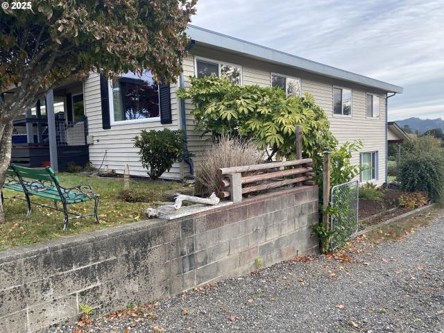 House for sale in Oregonia