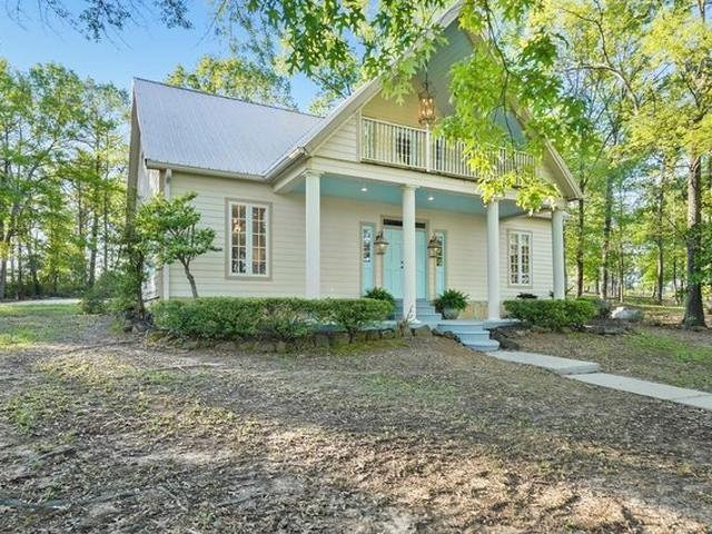 House for sale in Sabine, Texas