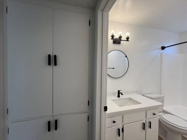 Apartment for rent in Canoga Park, California