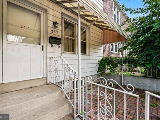 Townhouse for sale in Delco, Pennsylvania