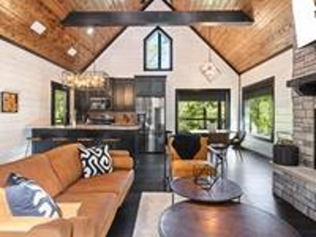 House for sale in Hochatown, Broken Bow