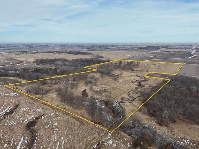Farm for sale in Delhi, Iowa