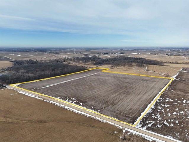 Farm for sale in Delhi, Iowa