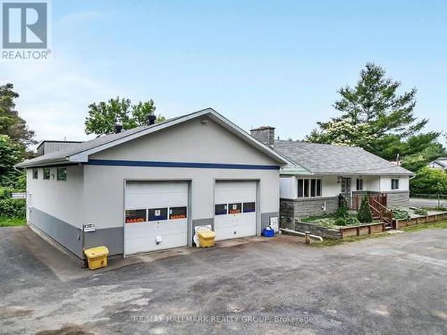 Commercial for sale in Ottawa