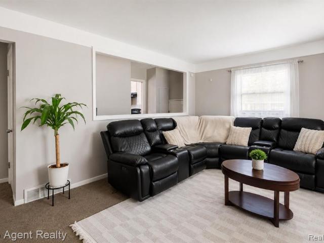 House for sale in Eastpointe, Michigan
