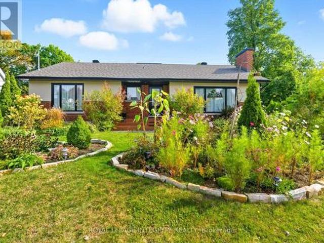 House for rent in Ridgemont, Ottawa
