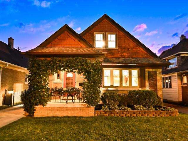 House for sale in Tosa East Towne, Wauwatosa