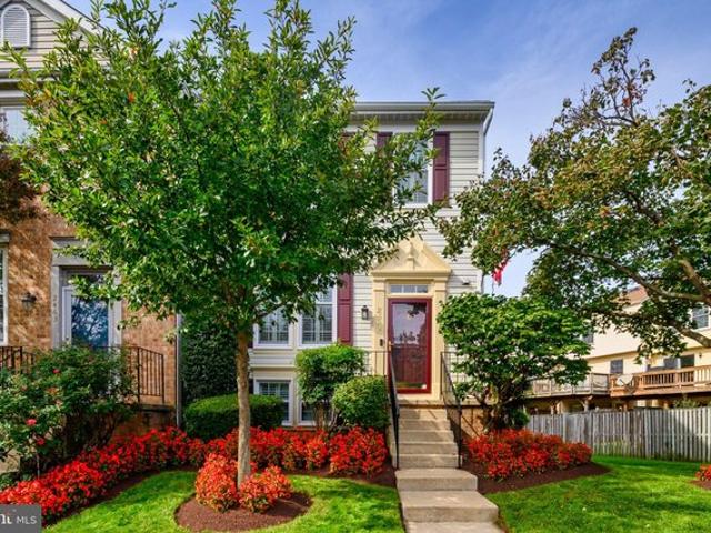 Townhouse for sale in Orchard Point at Piney Orchard, Odenton