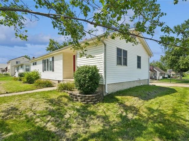 House for sale in Linn, Iowa