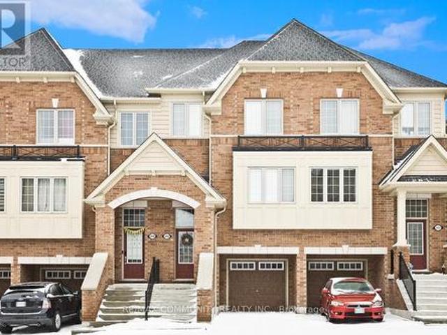 Townhouse for sale in Durham, Ontario