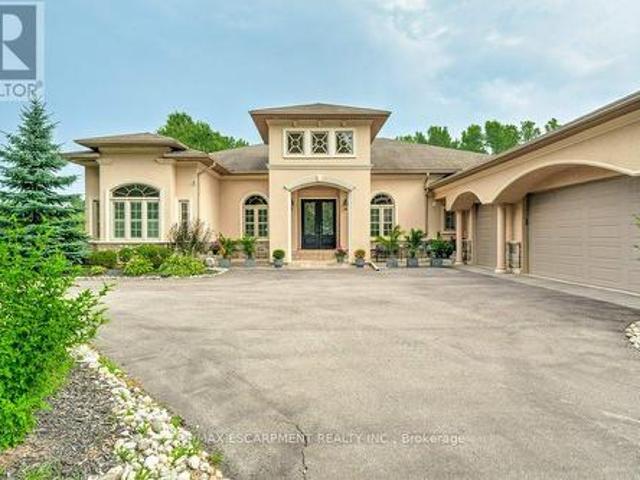 House for sale in Burlington, Ontario