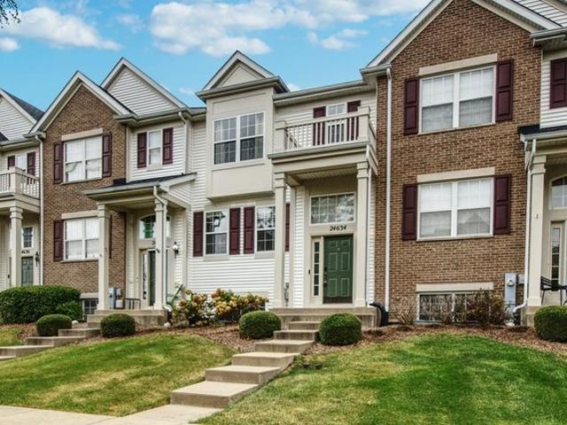 Townhouse for sale in Plainfield, Illinois