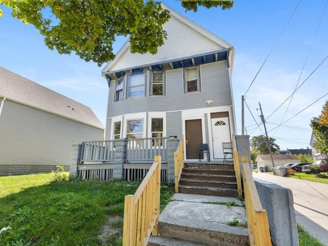 House for sale in Milwaukee, Milwaukee County