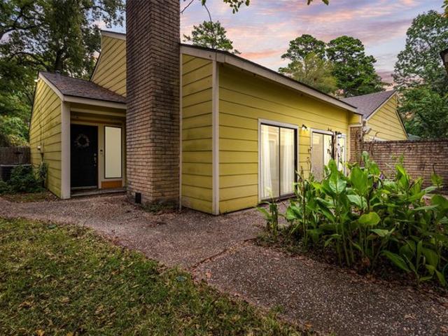 Townhouse for sale in Walker, Texas